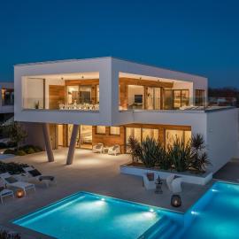 Villa Old Olive I - Heated pool - by Vivi Rent, hotel i Vodnjan