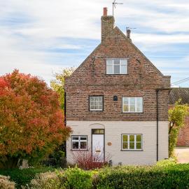 Historic Riverside House - Village, River Walks & Easy York Access