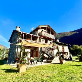 Chalet Valchiavenna, hotel i San Cassiano