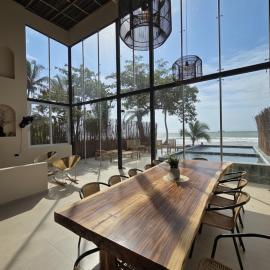 Lotus Beach House playa privada, hotel in San Silvestre