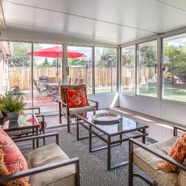 Suburban Home 9 Mi to Dtwn Denver: Outdoor Oasis!, khách sạn ở Aurora