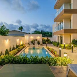 NEW 1B1BA Spacious Condo w/Pool, GYM @ Palm Beach!