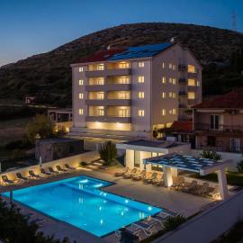 Apartments Top Hill