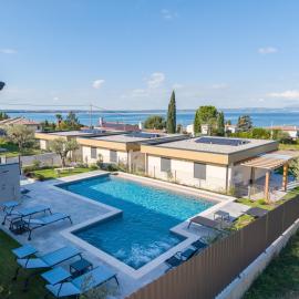Residence Le Terrazze - Your Green Holiday - Vista Lago, Montagne e Piscina