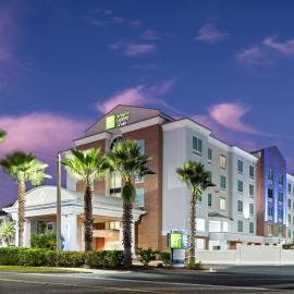 Holiday Inn Express Hotel & Suites Chaffee - Jacksonville West by IHG, khách sạn ở Jacksonville