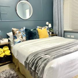 TOPAZ Classy, cozy condo near beaches & airport, hotel a Crown Point