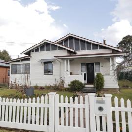 Homely 2-Bed Cottage Near Tenterfield Centre
