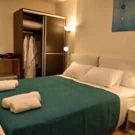 La Luna, hotel sa Therma
