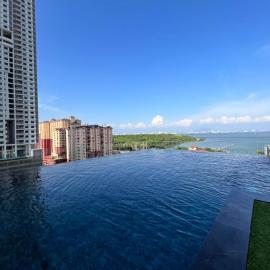 Georgetown Urban Family & Baby-Friendly Home with Skypool Seaview