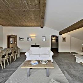 Attic Lake View with Free Parking