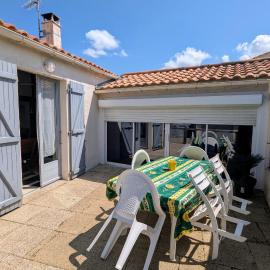 Spacious nest with terrace near the beach