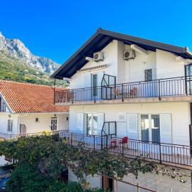 Apartments Adna, Hotel in Podaca