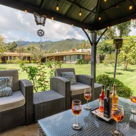 ANANA Casa SK Villa Garden & Family-Friendly、San Antonioのホテル