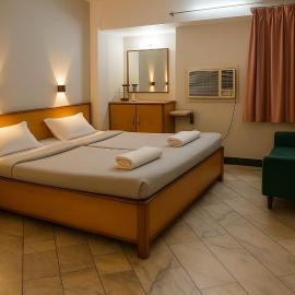 Subhash Hotel, hotel em Prayagraj
