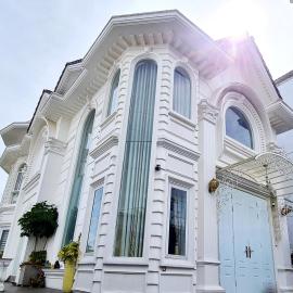 Lâu Đài Nhỏ Đà Lạt - Little Castle DaLat -4 rooms with kitchen and 9 people Royal Grill Mansion 408, Hotel in Ấp Ða Thiên