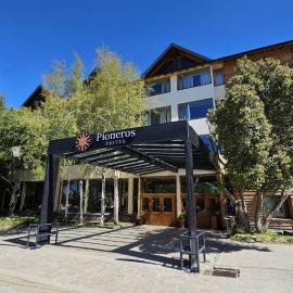 Pioneros Suites by Grupo Tierra Gaucha, hotel en San Carlos de Bariloche