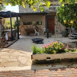 The stone house by the river וילה ליד הנחל, hotel em Dafna