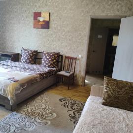 Апартаменти ЦЕНТР новобудова поруч "Перша аптека, Плаза, hotel em Khmelʼnytsʼkyy