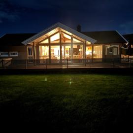 Tromsø idyllic cabin, hotel u gradu Tromse