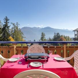 Apartment Résidence Le Chalet 5 by Interhome, hotel in Crans-Montana