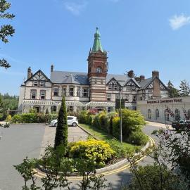 The Lucan Spa Hotel, ξενοδοχείο σε Lucan