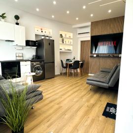 VIBE S33 Apartman Modern & Prémium, ξενοδοχείο στο Σεκεσφεχερβάρ