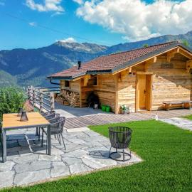 Chalet Capricorne Alpine Chique Sauna, hotel em Riddes