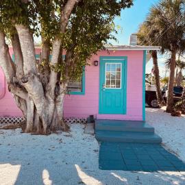 Playa Esmeralda Cottage! Add Golf Cart!!