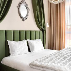Sika Opulent Grand Apartment، فندق في أراد