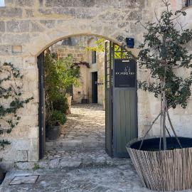 Il Carrubo residenza Walk&Stay, hotel Materában