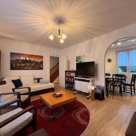 Treasure of Perche-Gouët in a village house!, Hotel in Arrou