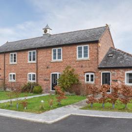 Apple Tree Barn- Uk40791