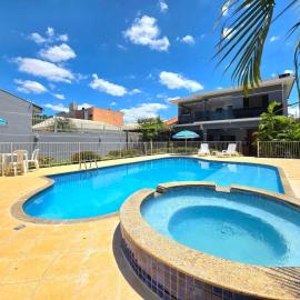 Luxo e Conforto,Jacuzzi, Piscina Espetacular