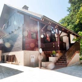 Grunthouse, hotell sihtkohas Prebold