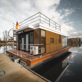Schönes Hausboot in Höxter, hotel in Höxter