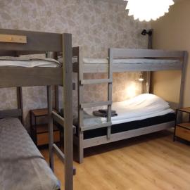 Avavikens Vandrarhem och Konferens, hotel di Dvärsätt