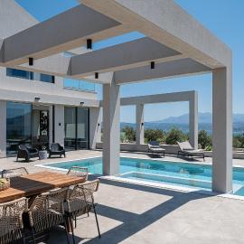Sunny Vacay Villa