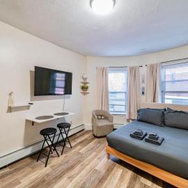 Cozy Studio near MassArt & Longwood, 3-Min Walk to T