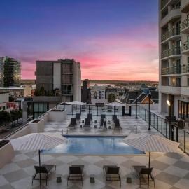 Courtyard by Marriott San Diego Downtown Little Italy, хотел в Сан Диего