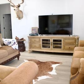 New SW Inspired Home, 9 Guests, Tesla Ready, Pet Friendly, hotel i Page