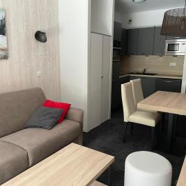 Studio cosy avec piscine et animaux acceptés à Gourette, 4 pers - FR-1-860-47, hotel in Eaux-Bonnes