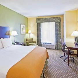 Holiday Inn Express and Suites Saint Augustine North by IHG, hotelli kohteessa St. Augustine