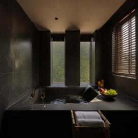 Shan shang shan HOTEL, hotel u gradu 'Mount Siguniang'