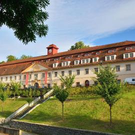 Hotel Tynec, хотел в Týnec nad Sázavou