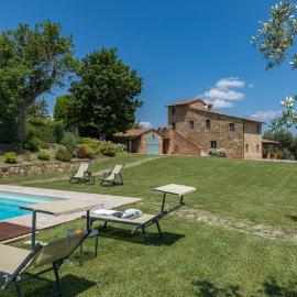 Podere Pisinano- Tuscan villa with swimming pool, hotel in Montepulciano