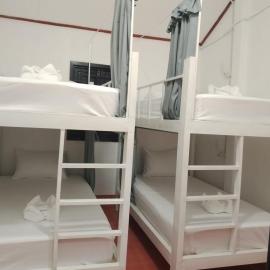 The Sun Backpackers Hostel, hotel in Nongkhiaw