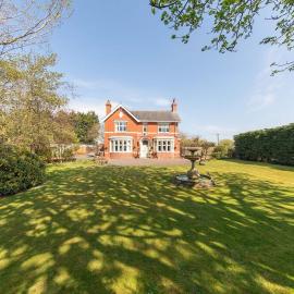 Crookdale House By Holiday Heim Country Manor With Private Pool And Bar