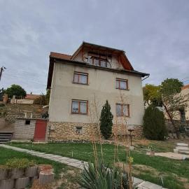 Pihenőház, hotel in Pécs