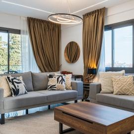 Casino & Mall Luxury Jacuzzi Penthouse Suite