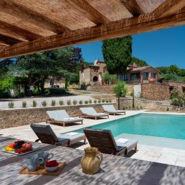 Villa Petroio - Luxury Home with Private Pool, hotel a Petroio